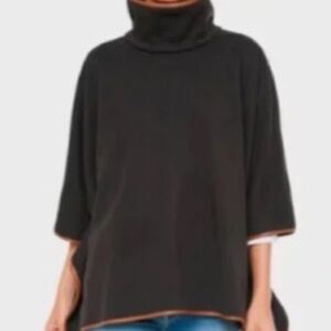 Women’s Tuckernuck poncho - green with brown leather trim.  Barely worn